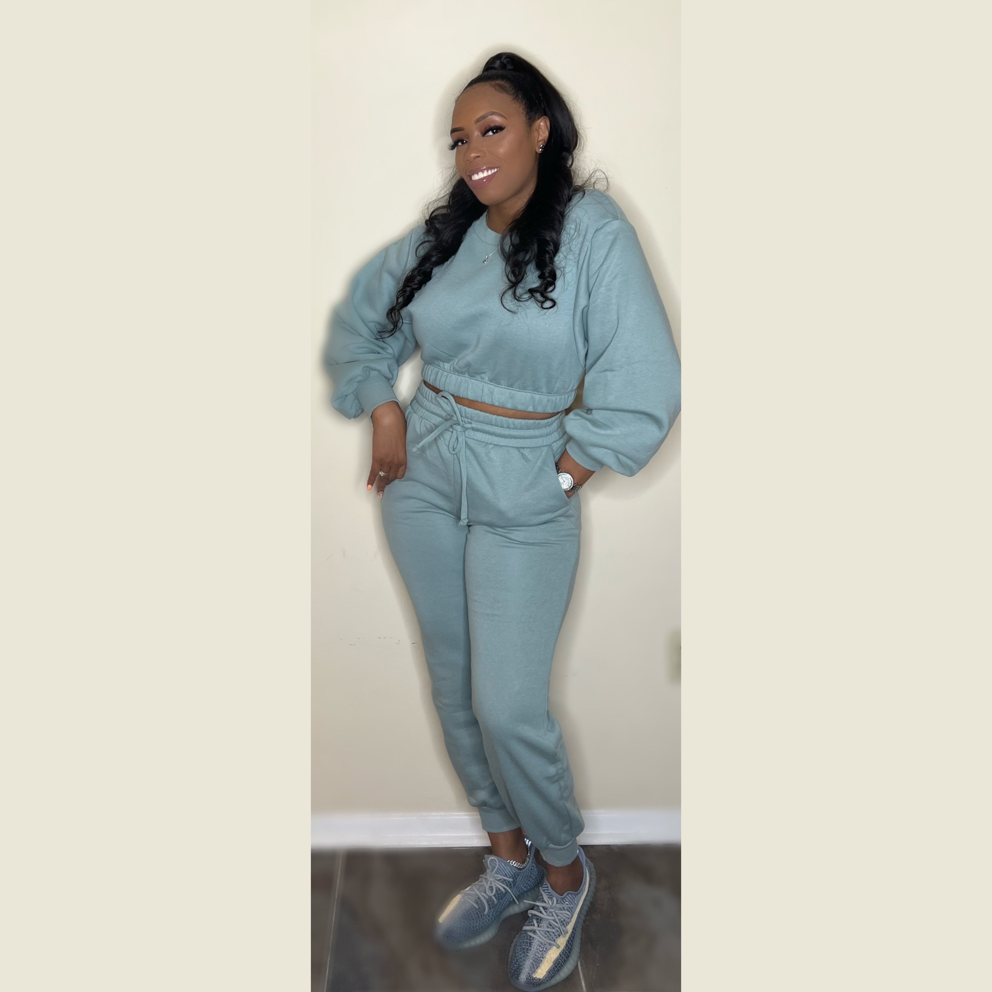 LIGHT GREEN CROPPED PULLOVER & JOGGER PANTS SET