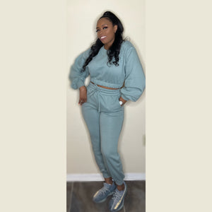 LIGHT GREEN CROPPED PULLOVER & JOGGER PANTS SET